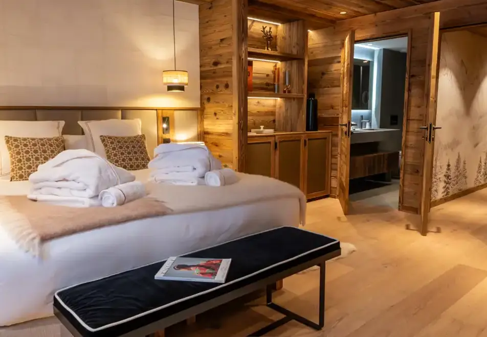 Silverstone Lodge, Val d'Isere (self catered chalet/apartment) - Number 7