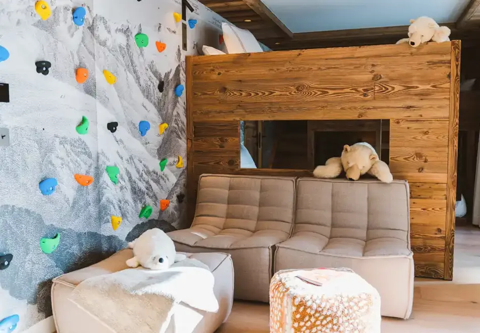 Silverstone Lodge, Val d'Isere (self catered chalet/apartment) - Number 7