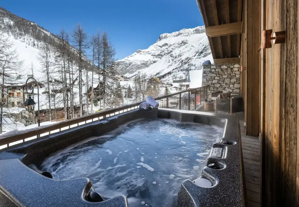 Silverstone Lodge, Val d'Isere (self catered chalet/apartment) - Number 4